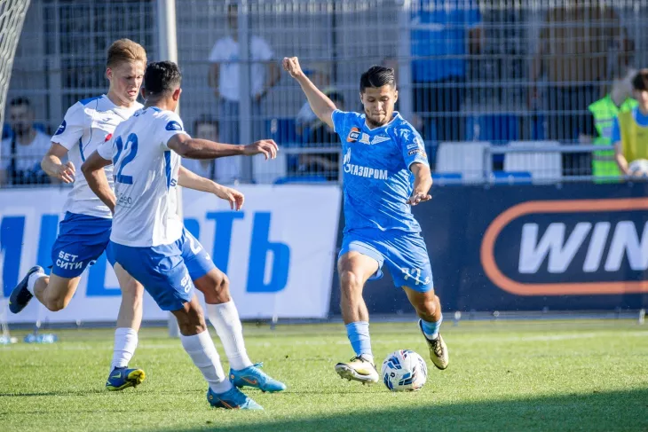 ФК Зенит, ФК Крылья Советов