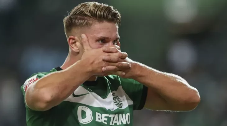 Арсенал, Виктор Дьекереш