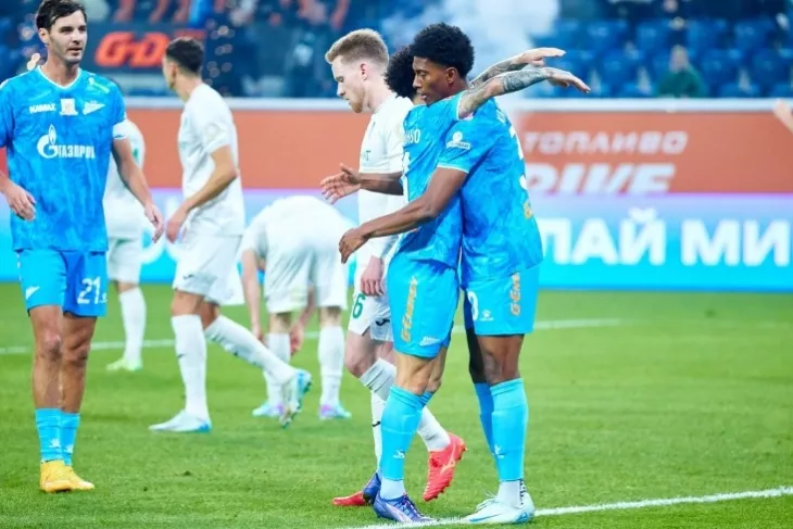 ФК Зенит, ФК Ахмат