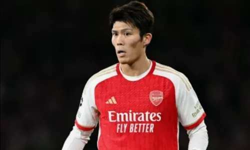 Арсенал, Такехиро Томиясу