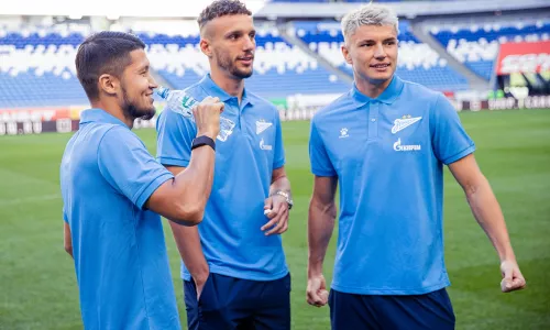 ФК Зенит, ФК Крылья Советов