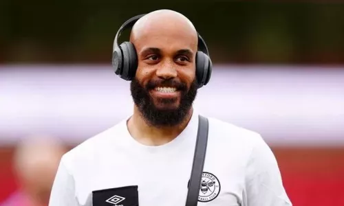 Манчестер Юнайтед, Брентфорд