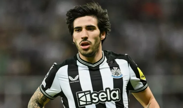 Ювентус, Ньюкасл