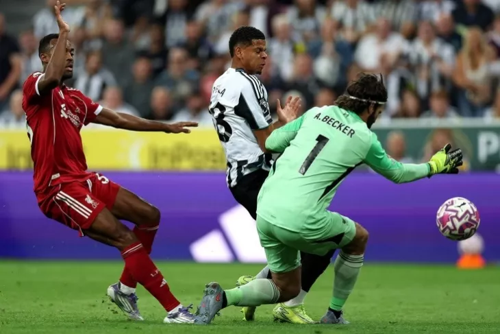 Ньюкасл, Ливерпуль