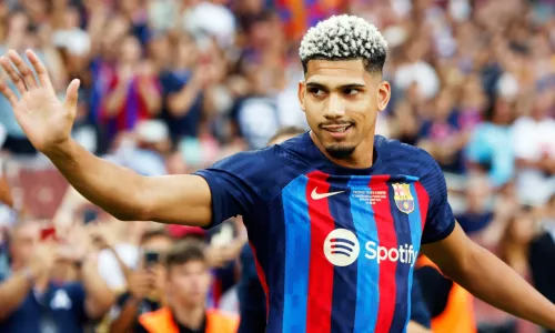 Барселона, Рональд Араухо