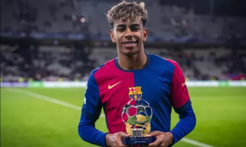 Ламин Ямаль, Пау Кубарси