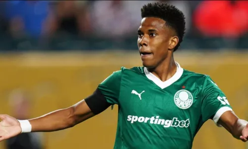 Челси, Эстевао