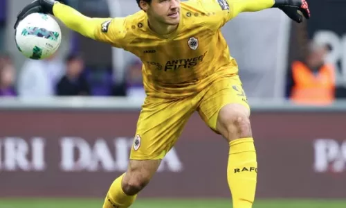 Манчестер Юнайтед, Антверпен