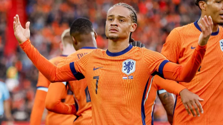 Нидерланды – Польша: битва за лидерство в группе начинается прямо сейчас