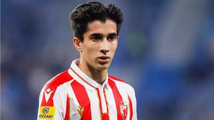 ФК Акрон, Црвена Звезда