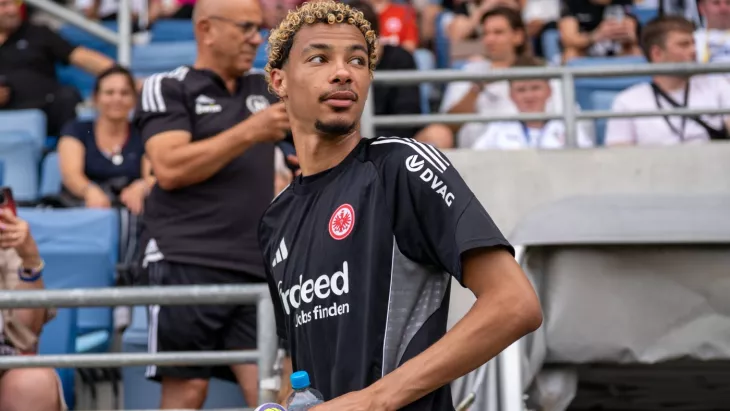 Ливерпуль, Александер Исак