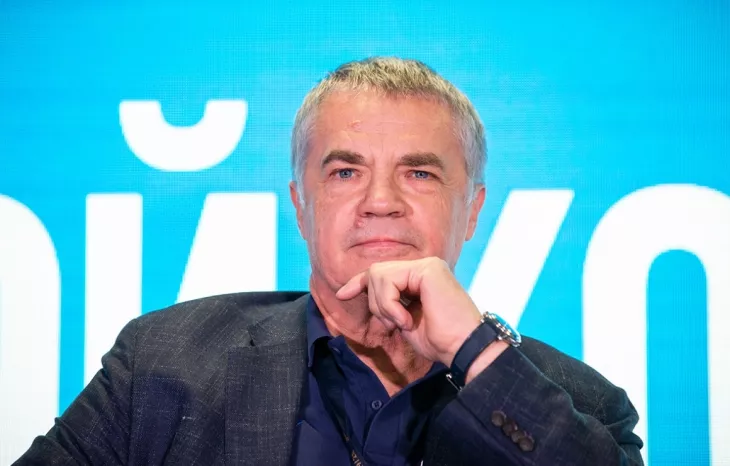 ФК Зенит, ФК Амкал