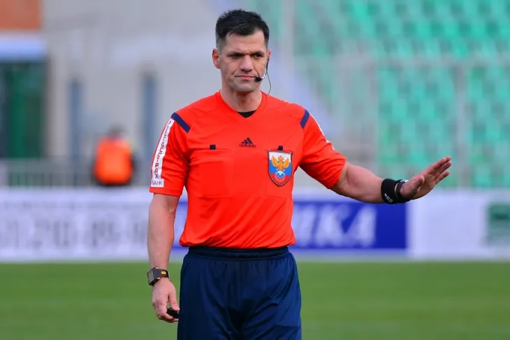 Игорь Федотов, Судейство в футболе