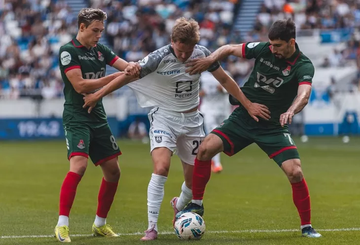 ФК Балтика, Наиль Измайлов