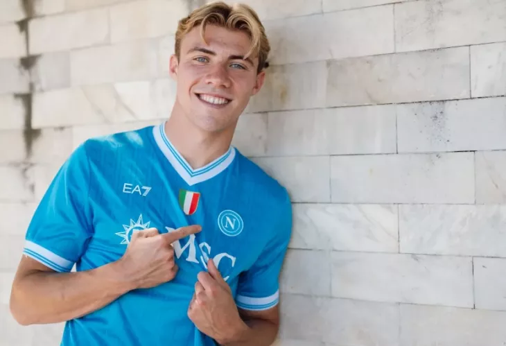 Наполи, Расмус Хойлунд