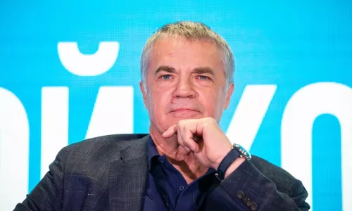 ФК Зенит, ФК Амкал