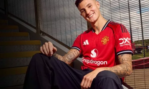 Манчестер Юнайтед, Беньямин Шешко