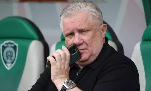 ФК Факел, Сергей Ташуев