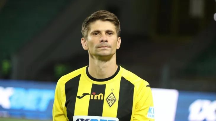 Кайрат, Александр Мартынович