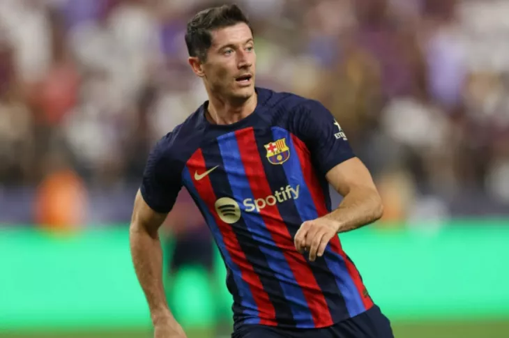 Барселона, Милан