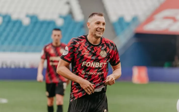 ФК Зенит, ФК Акрон