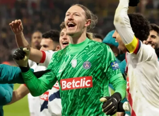 ПСЖ, Матвей Сафонов