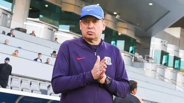 Шанхай Шеньхуа, Леонид Слуцкий