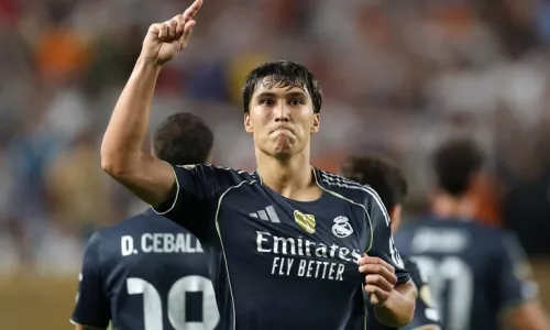 Комо, Реал Мадрид