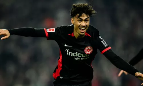 Арсенал, Айнтрахт