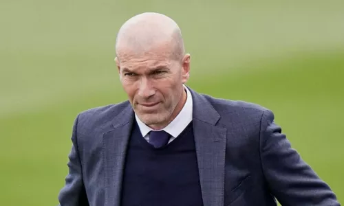 Барселона, Зинедин Зидан