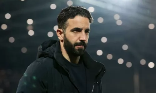 Манчестер Юнайтед, Штутгарт