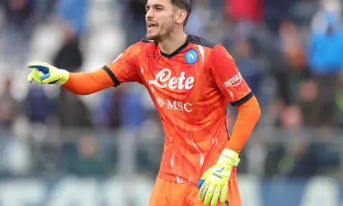 Наполи, Алекс Мерет