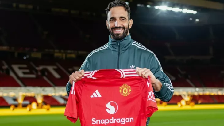 Манчестер Юнайтед, Беньямин Шешко