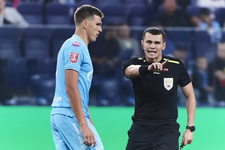 ФК Зенит, ФК Крылья Советов