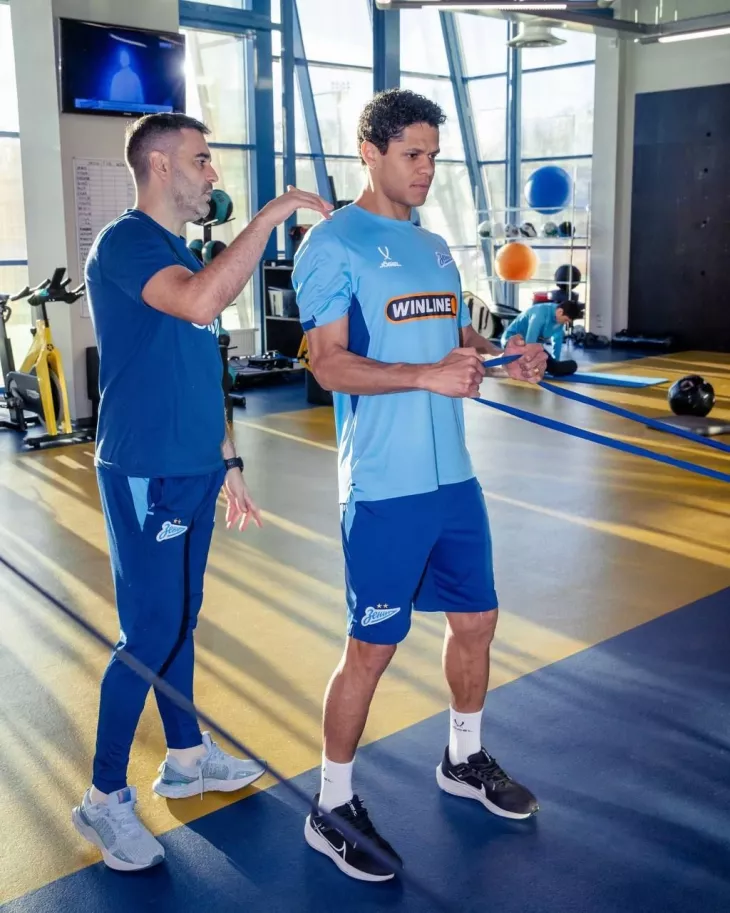 ФК Зенит, Дуглас Сантос