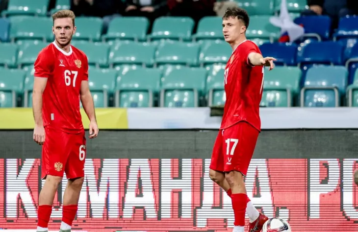 Валерий Карпин, Денис Глушаков