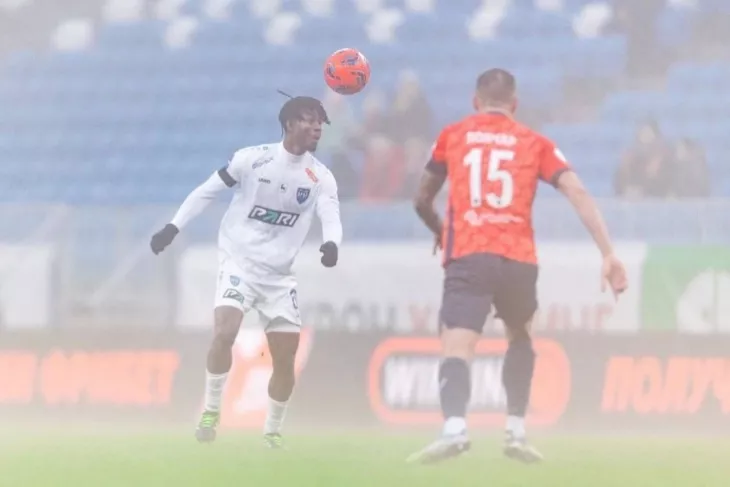 ФК Акрон, ФК Пари НН