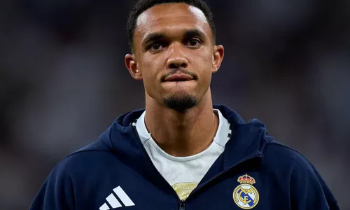 Ливерпуль, Трент Александер-Арнольд