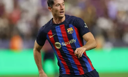 Барселона, Милан