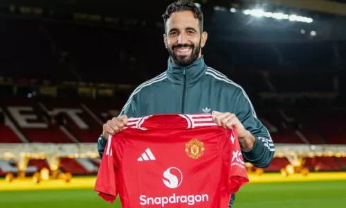 Манчестер Юнайтед, Беньямин Шешко