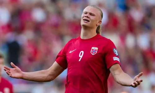 Барселона, Эрлинг Холанд