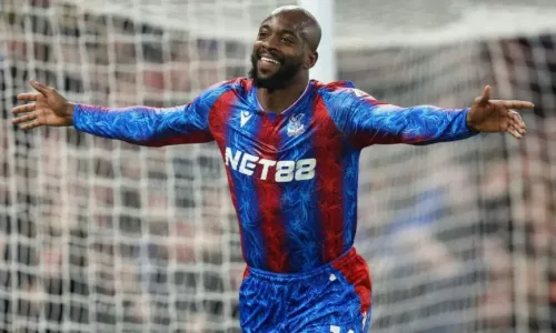 Кристал Пэлас, Милан