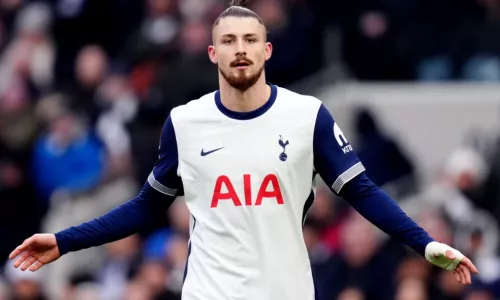 Рома, Аксель Дисаси