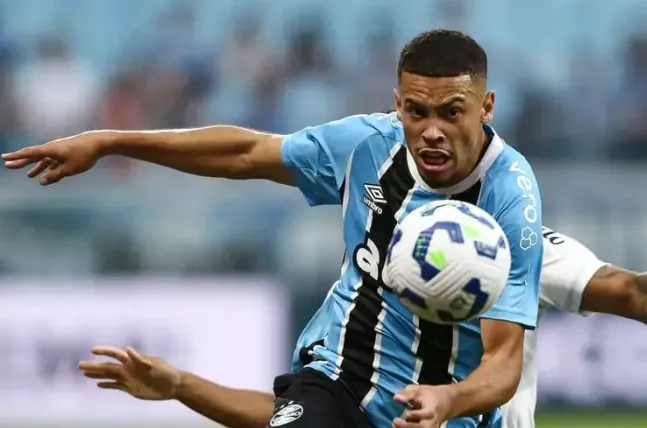 Астон Вилла, ФК Динамо Москва