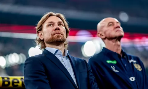 Валерий Карпин