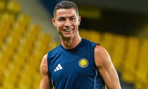 Аль-Наср, Манчестер Юнайтед