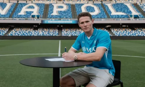 Наполи, Скотт Мактоминей