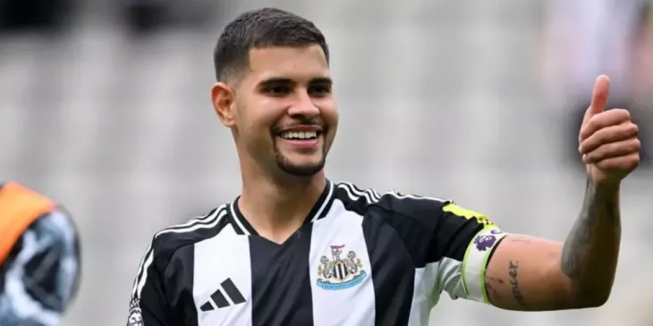 Ньюкасл, Манчестер Юнайтед