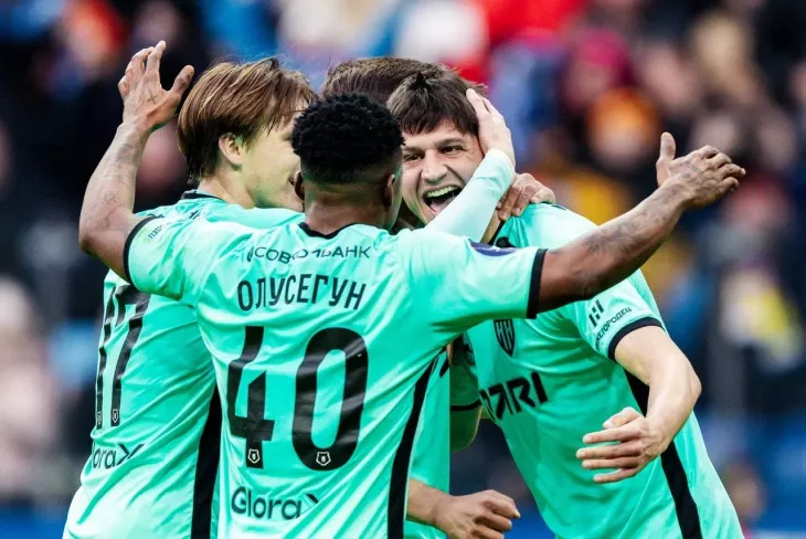 ФК Пари НН, ФК Крылья Советов