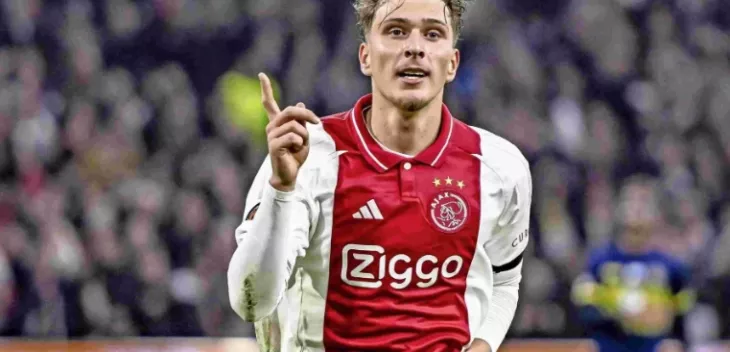 Манчестер Юнайтед, Аякс